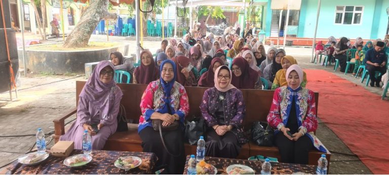 Penguatan Literasi Digital Kelompok Rentan di Pedesaan: Waspada  dan Bijak dalam Pemanfaatan Pinjaman Online